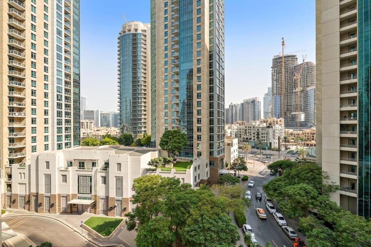 Apartamento Silkhaus Short Walk From Burj Khalifa Dubái Exterior foto